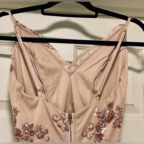 Beautiful Homecoming/Party dress. - Picture 4 of 8